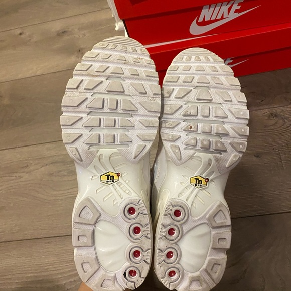 Nike Air Max Plus - Picture 4 of 5